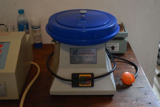 點(diǎn)擊查看詳細(xì)信息<br>標(biāo)題：Polishing machine 閱讀次數(shù)：1598